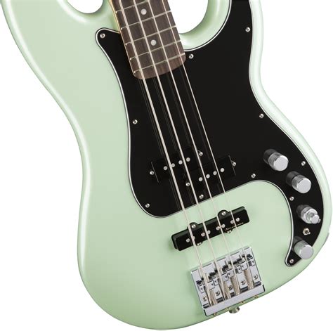 Deluxe Active Precision Bass® Special Electric Basses