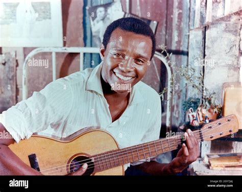 Marcel Camus Black Orpheus Hi Res Stock Photography And Images Alamy