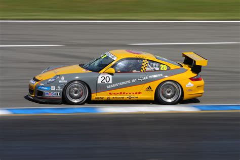 File:Porsche race car 2009 Sigacev.jpg - Wikimedia Commons