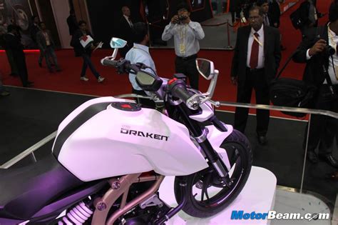 The apache rtr 250 is powered by 250cc liquid cooled engine which put out 28 bhp of powered and 25nm of torque. 2014 Auto Expo - Bigger TVS Apache RTR (250cc) is called ...