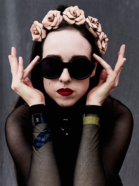 C#m like paper (paper, paper, paper). Allie X Kills It In Summer's Hottest Sunglasses - The Kit