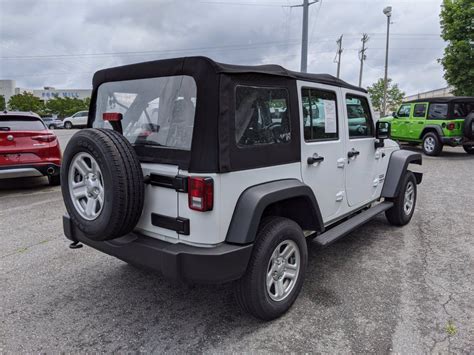Pre Owned 2017 Jeep Wrangler Unlimited Sport 4wd