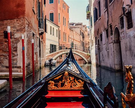 Bucket List Experience Gondola Ride In Venice World Of Lina