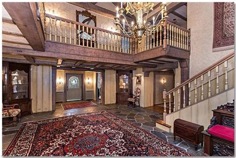 They are owned by a bank or a lender who took ownership through foreclosure proceedings. ROUNDWOOD MANOR IN HUNTING VALLEY | Ohio Luxury Homes ...