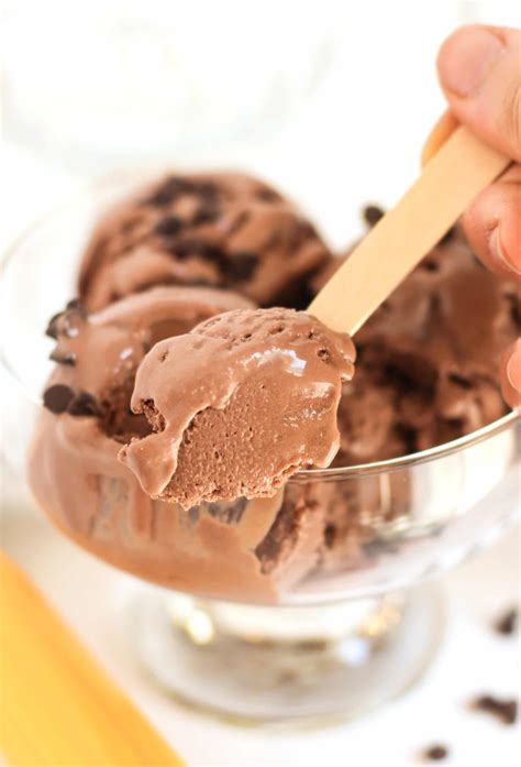 It's sweet and tender and quicker to make than individual pancakes. Healthy Sugar-Free Double Chocolate Protein Frozen Yogurt Recipe