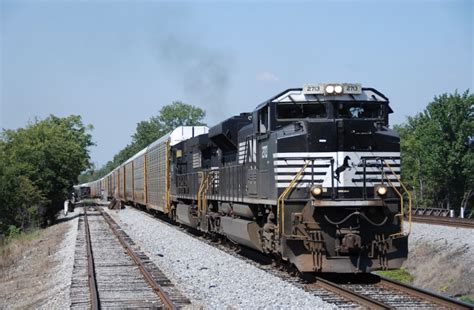 Ns Sd70m 2 2713 Ns Eastbound Vehicle Train Passes Through Flickr