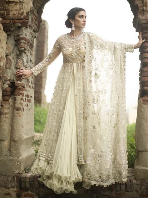 Formals Misha Lakhani In 2020 Desi Wedding Dresses Pakistani Bridal Dresses Pakistani