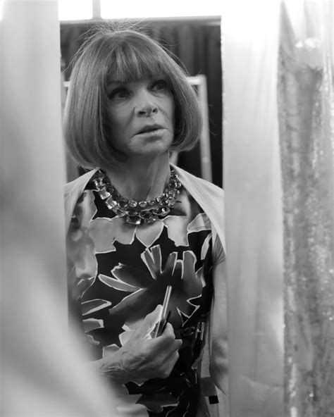 Pin On Anna Wintour Queen Of Vogue