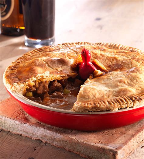 Buttery pastry stuffed with beef﻿, kidney, onion and gravy, it's a comfort grease a 1.2 litre pie dish with butter and line with a sheet of pastry, trimming off the excess. Steak and Kidney Pie - Le Creuset Recipes