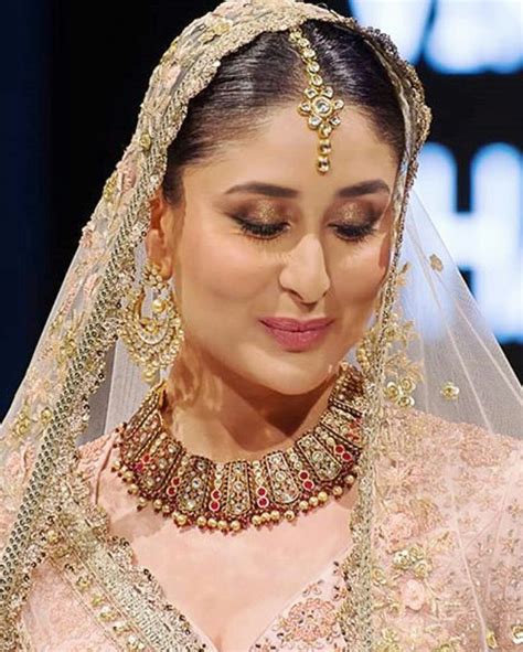 Pin By Annu Gautam On Kareena Kapoor Bride Beauty Bridal Makeup Indian Bride And Groom