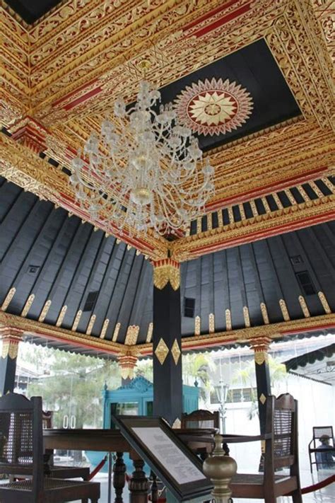 Kraton Yogyakarta Arsitektur Klasik Indonesia Tempat Liburan