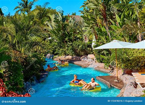 Spain Tenerife Adeje December 18 2018 Tourists Have Fun At The