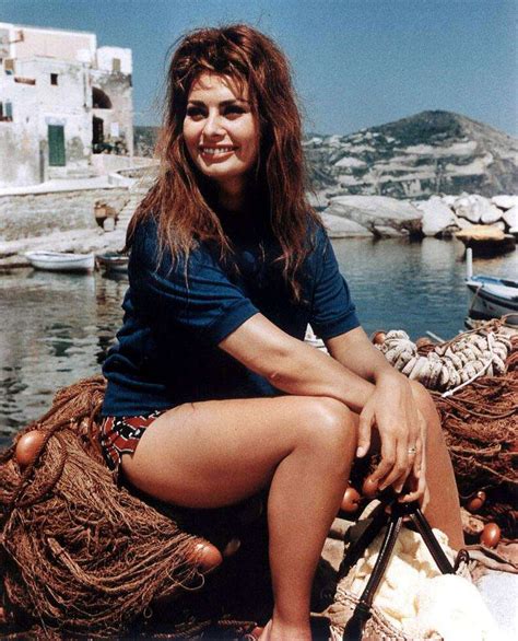 Sophia Loren Zeigt Ihre Schönen Großen Titten Paparazzi Fotos Porno