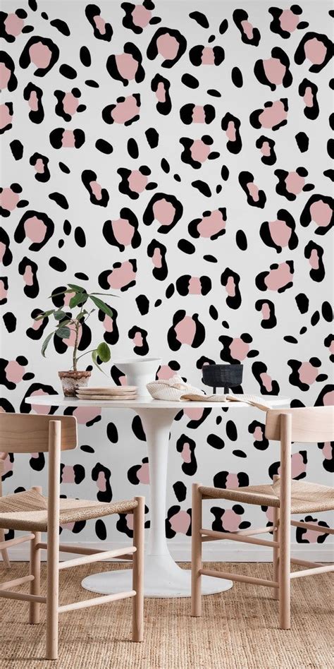 You can make such a wall in the. Leopard Animal Print Glam 7 Wall mural in 2020 | Leopard ...
