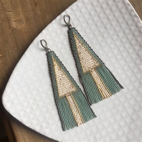 Minty Aqua Triangle Fringe Earrings With Images Beaded Earrings