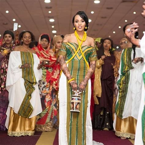 Culture 👘🦋🌸 In My Somali Wedding Attire Swipe