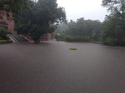 Two Hours Of Incessant Rain Flooded My Entire College Campus Rraining
