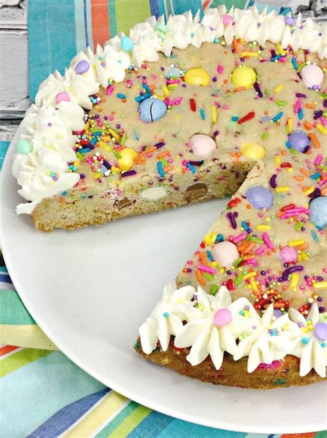 These cadbury egg desserts are perfect for your easter dinner or special occasion, and they're so versatile, you can put them in anything. Cadbury Mini Eggs Easter Cookie Cake Recipe - Lola Lambchops