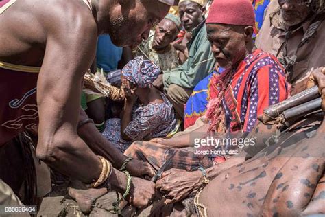For The Yom Tribe The Circumcision Ceremony Is A Very Important Rite Photo D Actualité