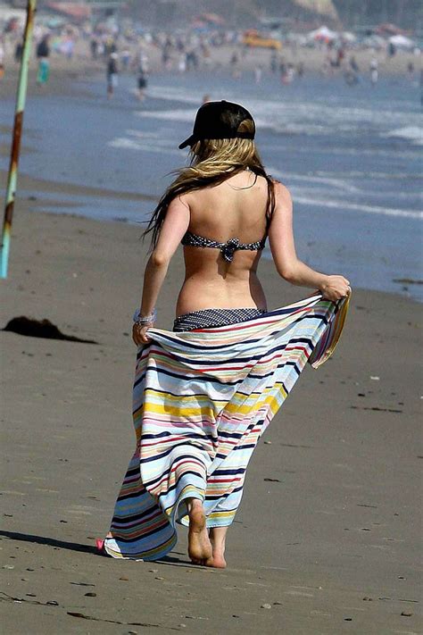 Avril Lavigne Showing Her Sexy Body And Hot Ass In Bikini On Beach Porn Pictures Xxx Photos