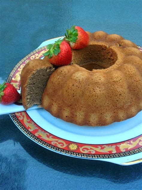 Looking for a dessert with all the taste, but fewer calories? Low Calorie Dessert: Easy Pound Cake Recioe