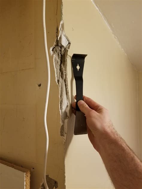How To Repair Drywall On Corners