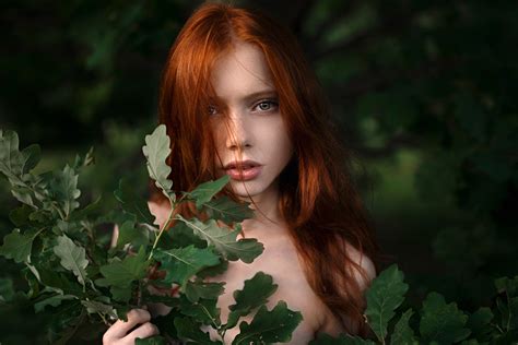 women model women outdoors redhead bare shoulders face hair in face green eyes ekaterina