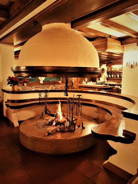 Check spelling or type a new query. Hotel Sporting, Civetta, Italija | MountVacation.si