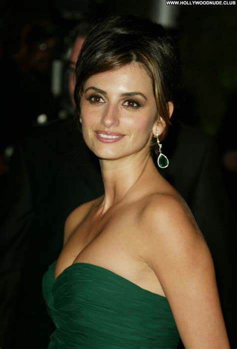 Penelope Cruz Beautiful Celebrity Babe Posing Hot Sexy Famous And