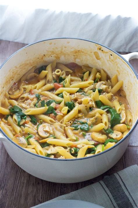 One Pot Pasta With Chicken Spinach And Mushroom The Cook Report