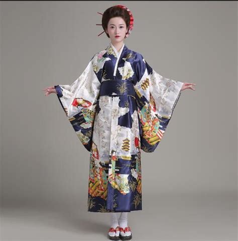 Encuentra el curso de idiomas que mejore se adapte a ti. Japanese Kimono Woman Geisha dress Japanese stage ...