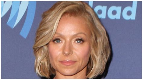 Kelly Ripa Fans Upset That This First Was A Bust For The Stump Mark