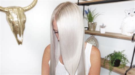 Snow Hair Is The Icy New Trend For Platinum Blondes Allure