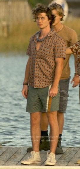 Wornontv John Bs Beige Printed Button Down On Outer Banks Chase