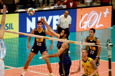 A atuação coletiva e o grande desempenho no primeiro período foram fundamentais para a vitória da equipe de aleksandar petrovic. Seleção pan-americana de Vôlei do Brasil perde da ...