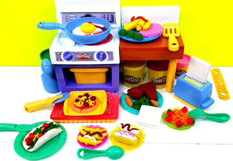 Play Doh Meal Makin Kitchen Playset By Hasbro Playdough Avec Images