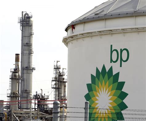 Trial Opens For Ex Bp Engineer Who Deleted Texts About Gulf Spill