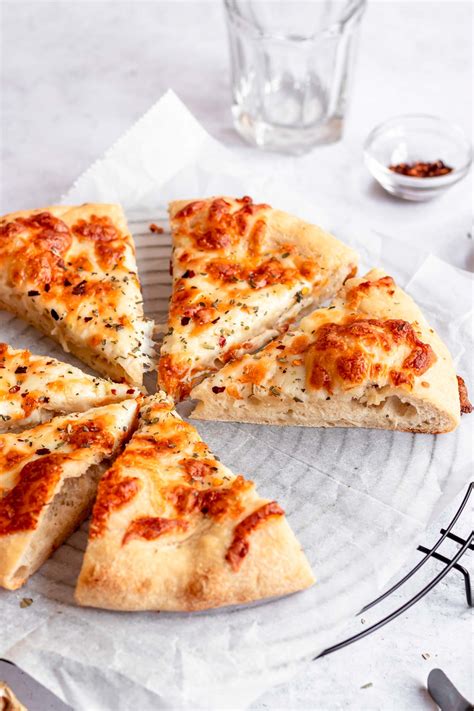 Best Cheesy Garlic Pizza Rich And Delish