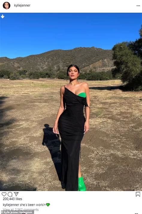 Kylie Jenner Poses For Sultry Snap In A Long Black Gown Jenner