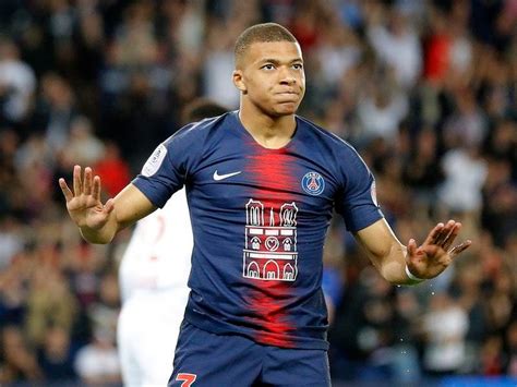 Compare kylian mbappé to top 5 similar players similar players are based on their statistical profiles. Kylian Mbappe hat-trick earns title-winning PSG victory ...