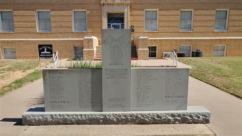 Veterans Memorial Callahan County Courthouse Baird Tx Flickr