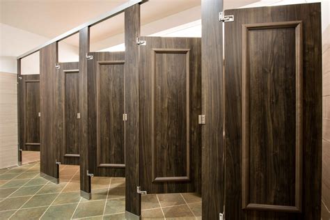 Ironwood Manufacturing Laminate Toilet Partition With Molding Bathroom
