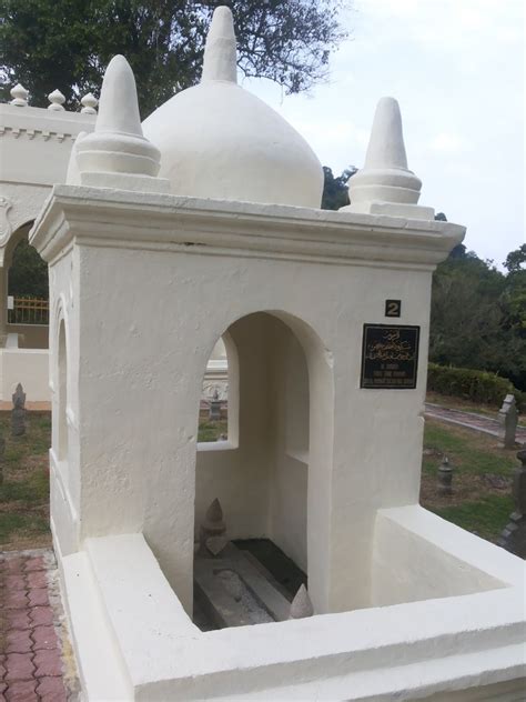 Since 1886, it has served as the final resting place for several members of the selangor royal family. WARISAN RAJA & PERMAISURI MELAYU: Menziarahi Makam DiRaja ...