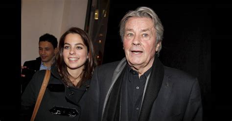 Alain Delon et sa fille Anouchka La malédiction se poursuit