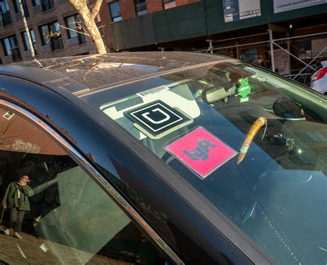 brooklyn precinct warns uber drivers of increase in crimes