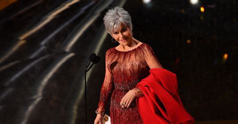 Her colorist shares all the details. Jane Fonda lors de 92ème cérémonie des Oscars 2020 au Hollywood and Highland à Los Angeles ...