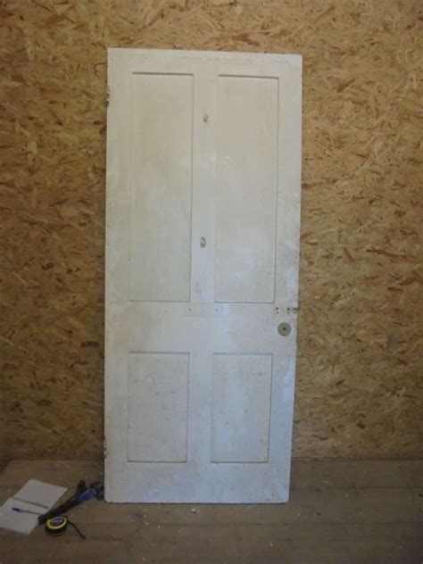There is a gym, a park, as well as a wide variety of shops, which are more than enough. White Half Plain-inlay 4 Panel Door - Authentic Reclamation