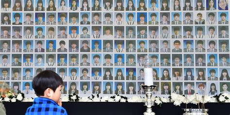 South Korea Grieves On Anniversary Of Sewol Ferry Disaster Huffpost