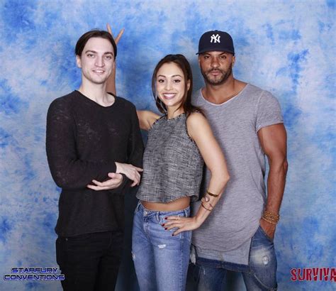 Richard Harmon And Lindsey Morgan And Ricky Whittle Lincoln The 100 The