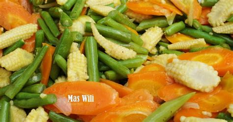 Jika kebetulan anda ingin membuatnya sendiri di rumah untuk disantap bersama dengan keluarga. Resep Cap Cay oleh Mas Wili - Cookpad